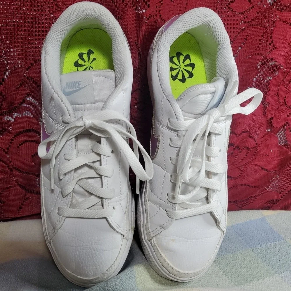 Women's Nike Court‎ Legacy White Leather Iridescent Sneaker Size 7.5 FD0820-100
